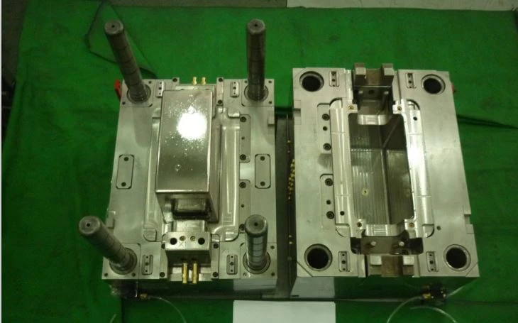 תבנית דלי לניקוי מגב מפלסטיק
